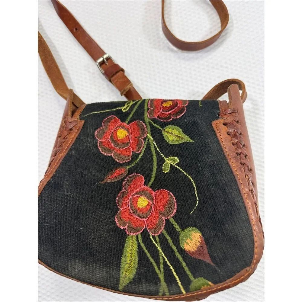 Boho Floral Embroidered Crossbody Bag - Black and Brown - Picture 4 of 11